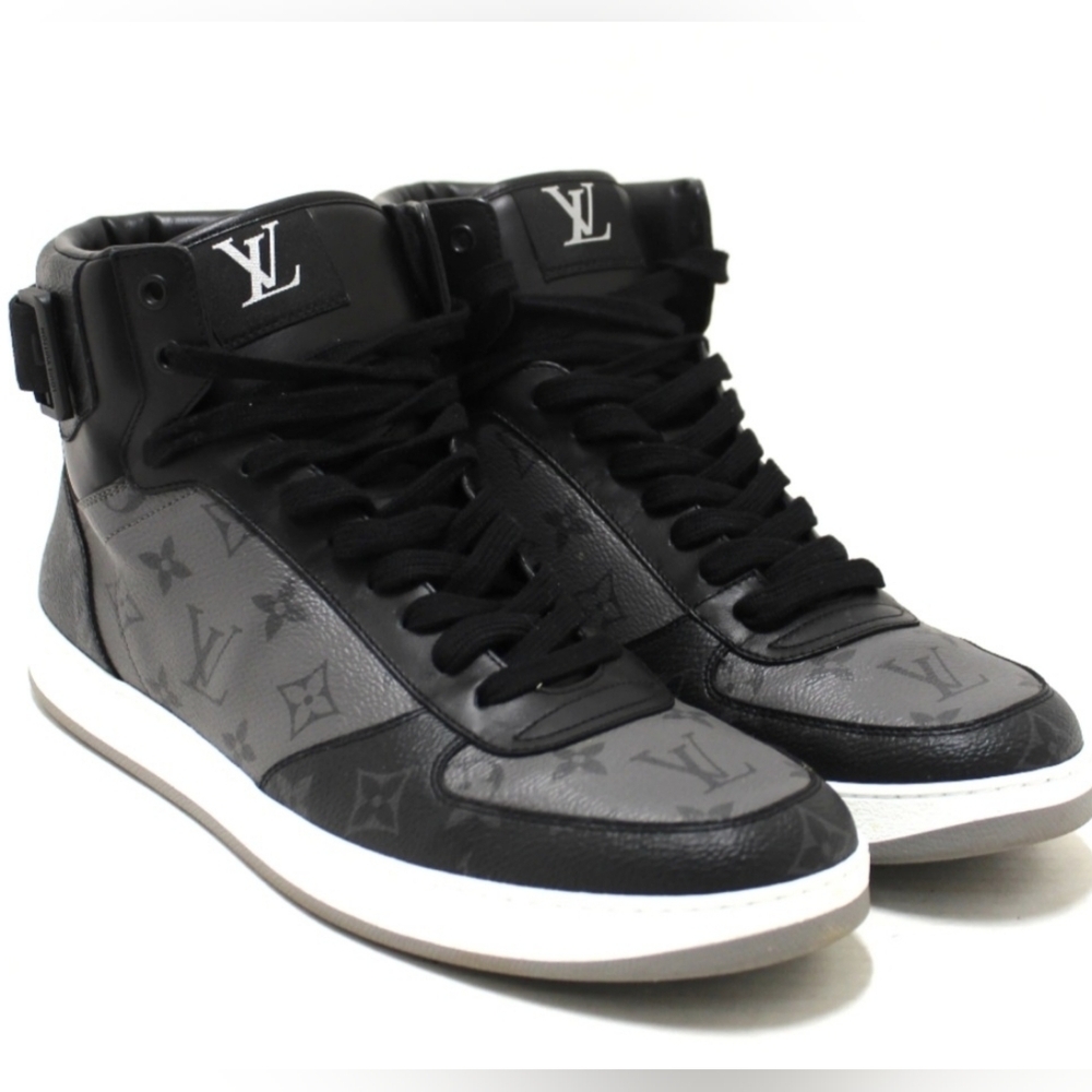 LOUIS VUITTON LV RIVOLI (UNISEX) SNEAKERS EU 40 US MENS 7.5 US WMNS SIZE 9 (EUC)